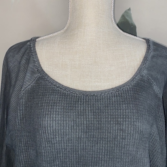 Kaisley Waffle Knit Top - Picture 3 of 9